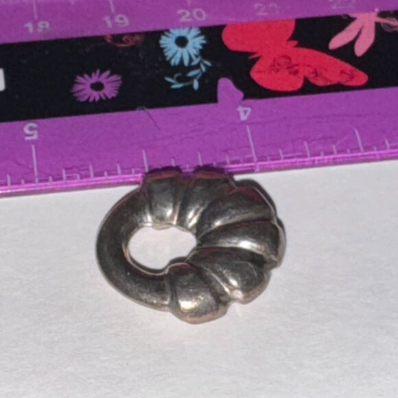 Hollow Circular Silver Pendant - Picture 9 of 9
